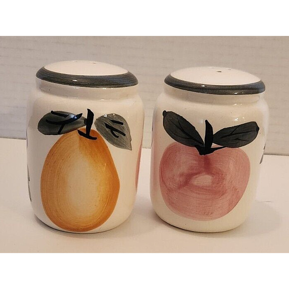 Kitchen Other - Fruit Apple Pear Grapes Hand Painted Vintage Ceramic Salt and Pepper Shakers